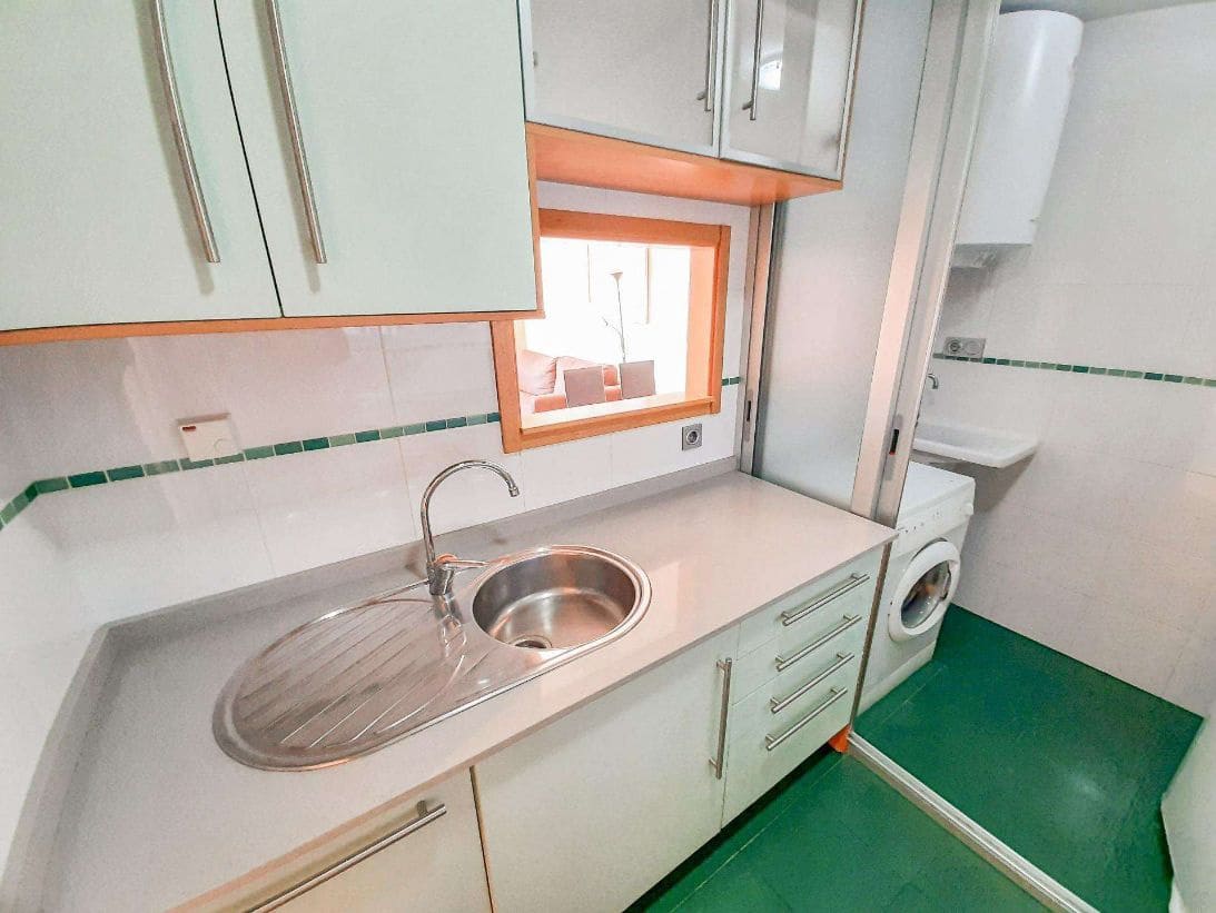 1 soverom Leilighet til salgs i Benidorm med svømmebasseng - € 315 000 (Ref: 9459604)