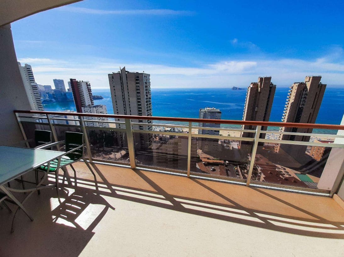 1 soverom Leilighet til salgs i Benidorm med svømmebasseng - € 315 000 (Ref: 9459604)