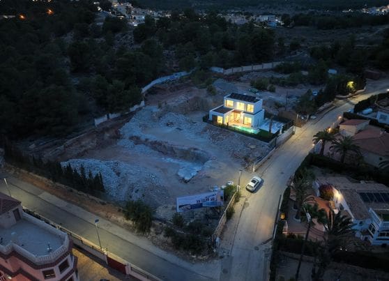 3 soverom Villa til salgs i Alfaz del Pi / L'Alfas del Pi med svømmebasseng garasje - € 760 000 (Ref: 9459605)