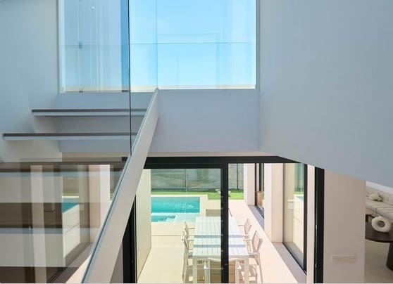 3 soverom Villa til salgs i Alfaz del Pi / L'Alfas del Pi med svømmebasseng garasje - € 760 000 (Ref: 9459605)