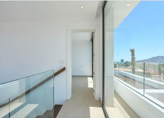 3 soverom Villa til salgs i Alfaz del Pi / L'Alfas del Pi med svømmebasseng garasje - € 760 000 (Ref: 9459605)