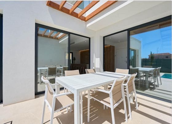 3 soverom Villa til salgs i Alfaz del Pi / L'Alfàs del Pi med svømmebasseng garasje - € 760 000 (Ref: 9459605)