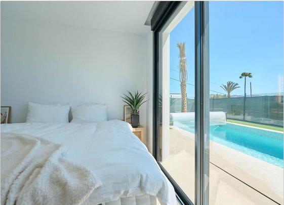 3 soverom Villa til salgs i Alfaz del Pi / L'Alfas del Pi med svømmebasseng garasje - € 760 000 (Ref: 9459605)