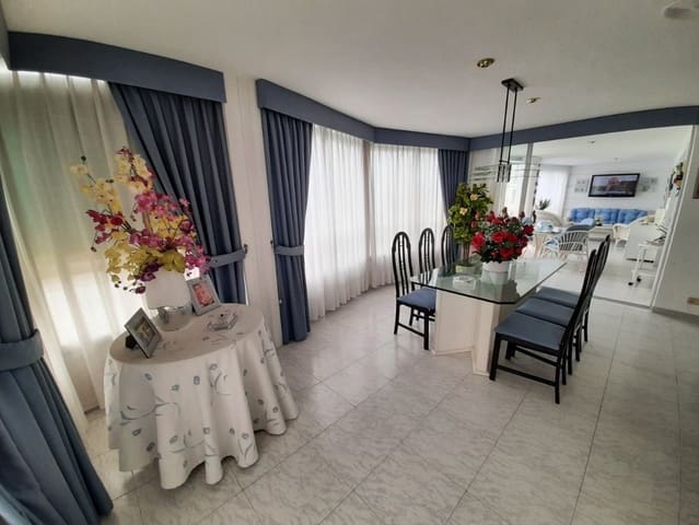 4 soverom Leilighet til salgs i Levante, Benidorm med svømmebasseng garasje - € 650 000 (Ref: 9459606)