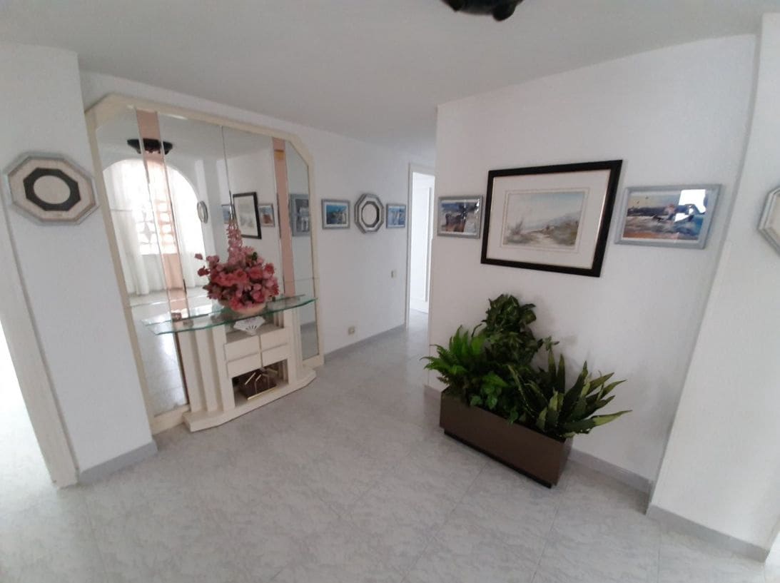 4 soverom Leilighet til salgs i Benidorm med svømmebasseng garasje - € 650 000 (Ref: 9459606)