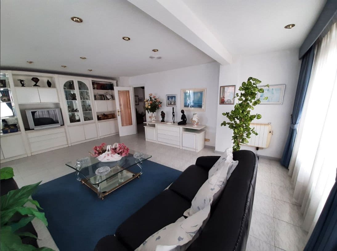 4 soverom Leilighet til salgs i Benidorm med svømmebasseng garasje - € 650 000 (Ref: 9459606)