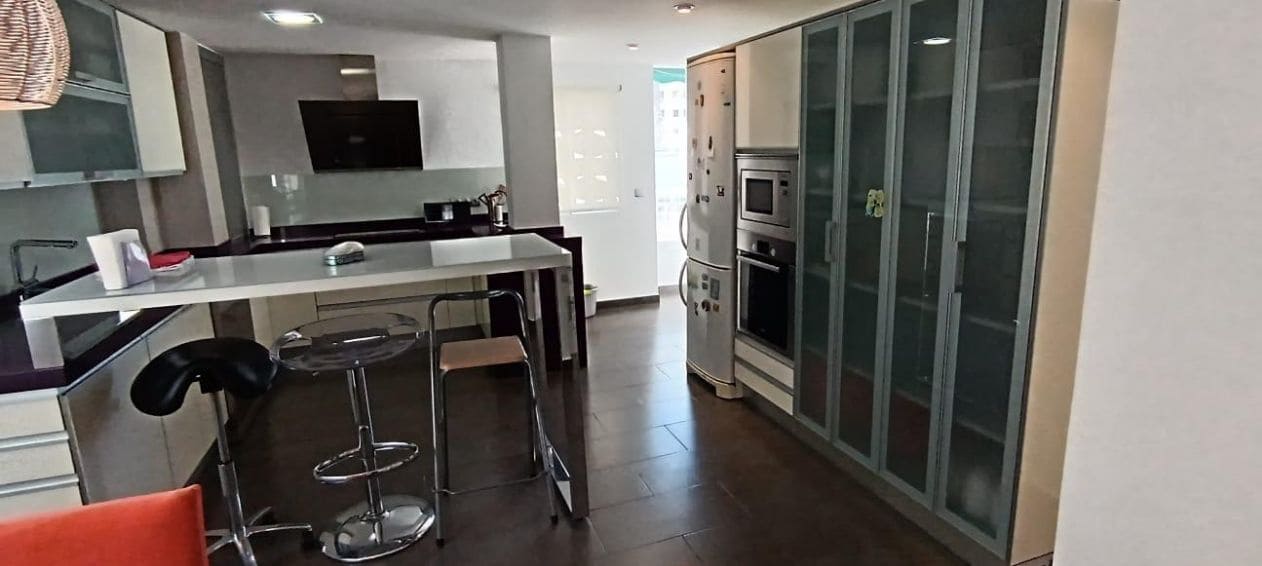 2 bedroom Apartment for sale in Benidorm with pool garage - € 1,000,000 (Ref: 9459608)