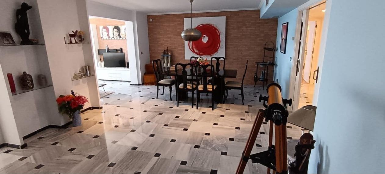 2 bedroom Apartment for sale in Benidorm with pool garage - € 1,000,000 (Ref: 9459608)