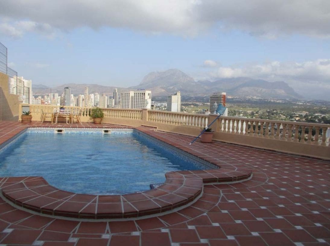Chalet de 7 habitaciones en Benidorm en venta con piscina garaje - 1.250.000 € (Ref: 9459609)