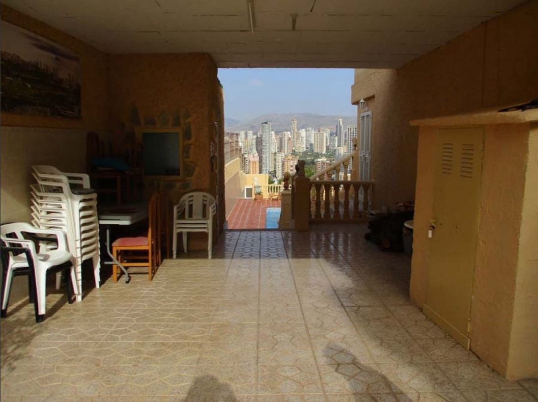 Chalet de 7 habitaciones en Benidorm en venta con piscina garaje - 1.250.000 € (Ref: 9459609)