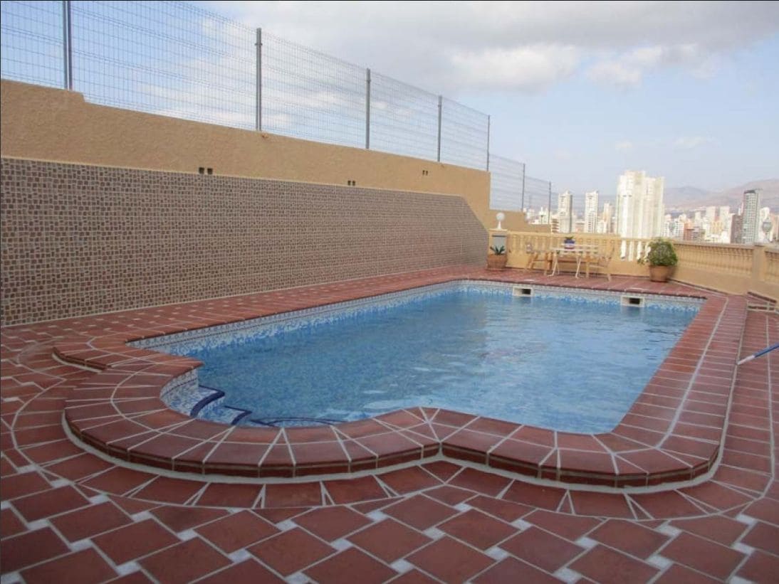 Chalet de 7 habitaciones en Benidorm en venta con piscina garaje - 1.250.000 € (Ref: 9459609)