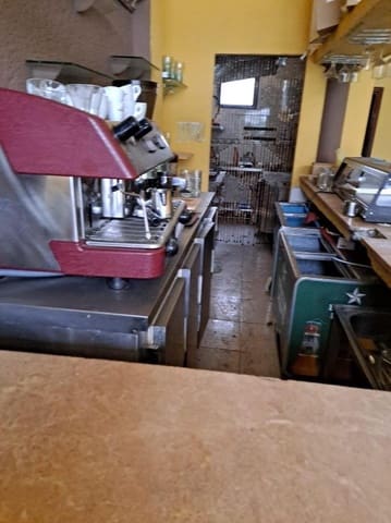 Erhverv til salg i Centro Urbano, Benidorm med garage - € 106.000 (Ref: 9459611)