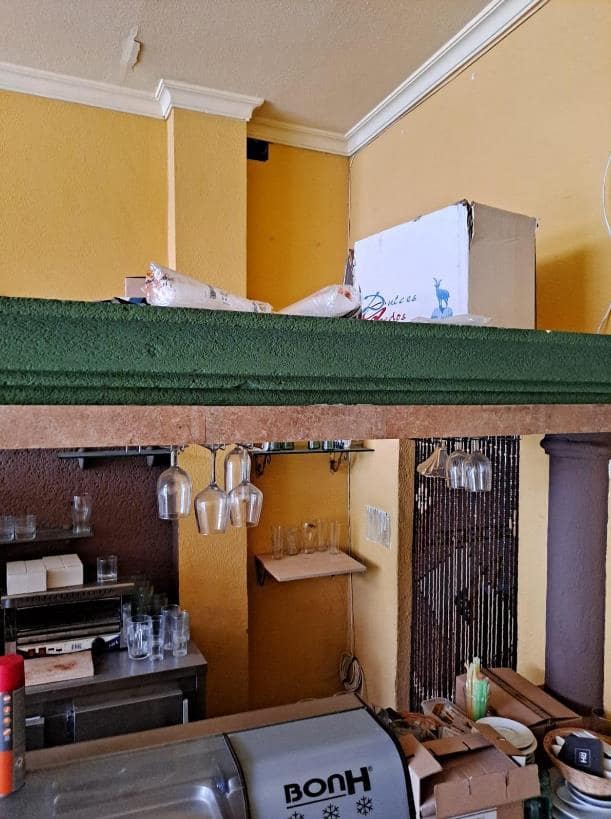 Erhverv til salg i Benidorm med garage - € 106.000 (Ref: 9459611)