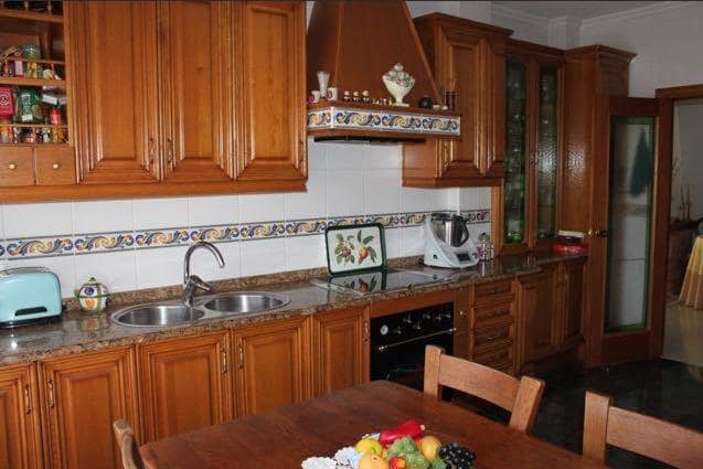 4 soverom Leilighet til salgs i Benidorm med svømmebasseng garasje - € 630 000 (Ref: 9459625)