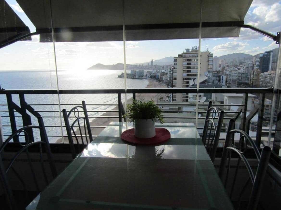 2 bedroom Apartment for sale in Benidorm with pool garage - € 615,000 (Ref: 9465233)