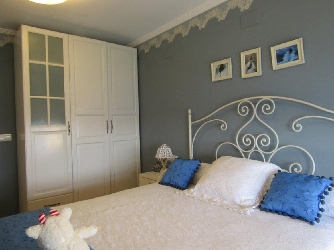 2 bedroom Apartment for sale in Benidorm with pool garage - € 615,000 (Ref: 9465233)