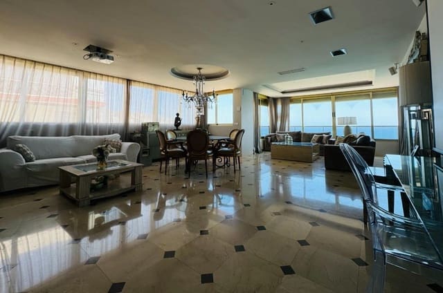 3 quarto Apartamento para venda em Levante, Benidorm com piscina garagem - 850 000 € (Ref: 9471293)