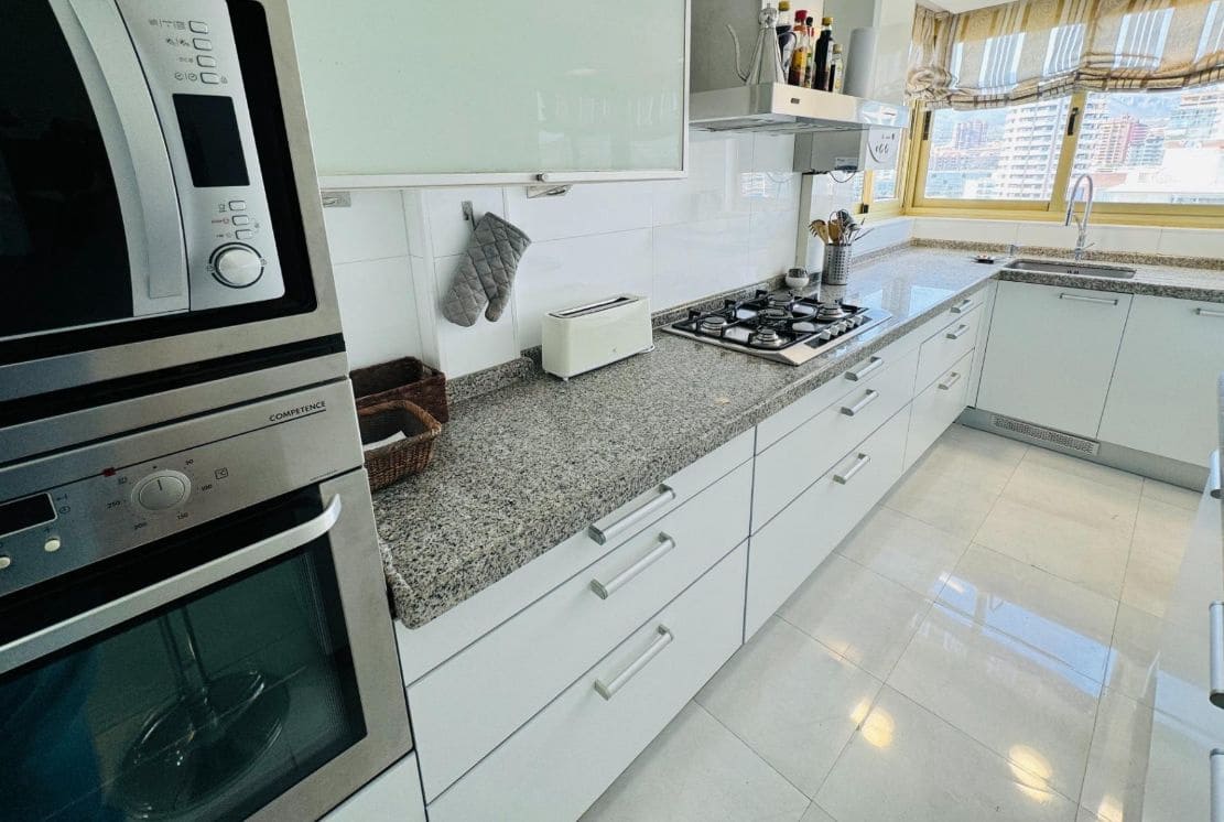 3 quarto Apartamento para venda em Benidorm com piscina garagem - 850 000 € (Ref: 9471293)