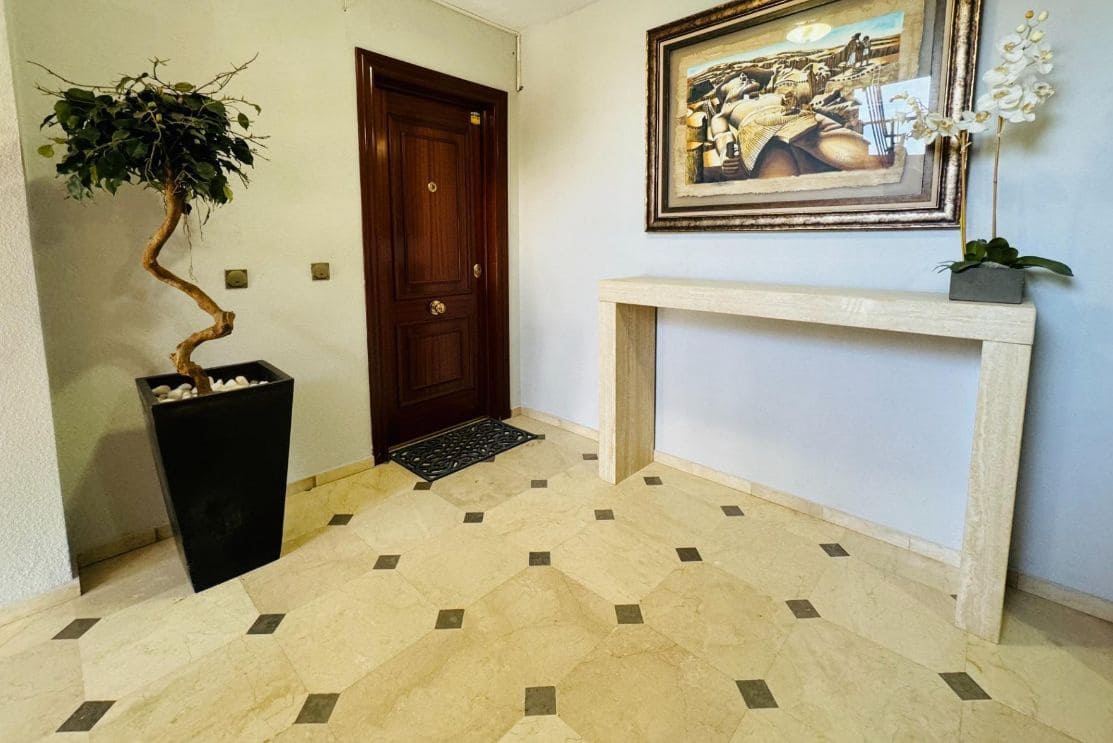 3 quarto Apartamento para venda em Benidorm com piscina garagem - 850 000 € (Ref: 9471293)