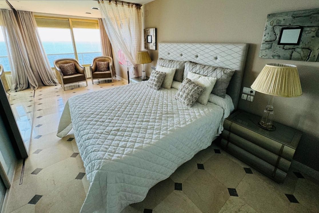 3 quarto Apartamento para venda em Benidorm com piscina garagem - 850 000 € (Ref: 9471293)