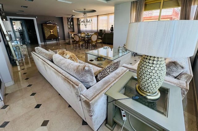 3 quarto Apartamento para venda em Levante, Benidorm com piscina garagem - 850 000 € (Ref: 9471293)