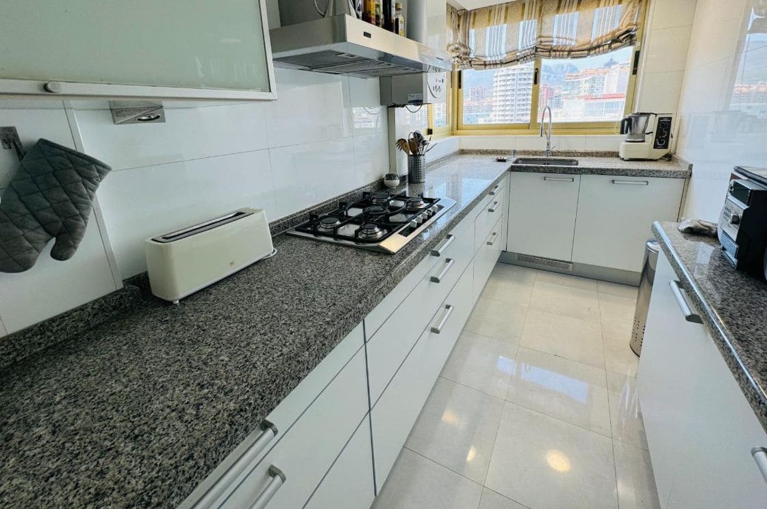 3 quarto Apartamento para venda em Benidorm com piscina garagem - 850 000 € (Ref: 9471293)