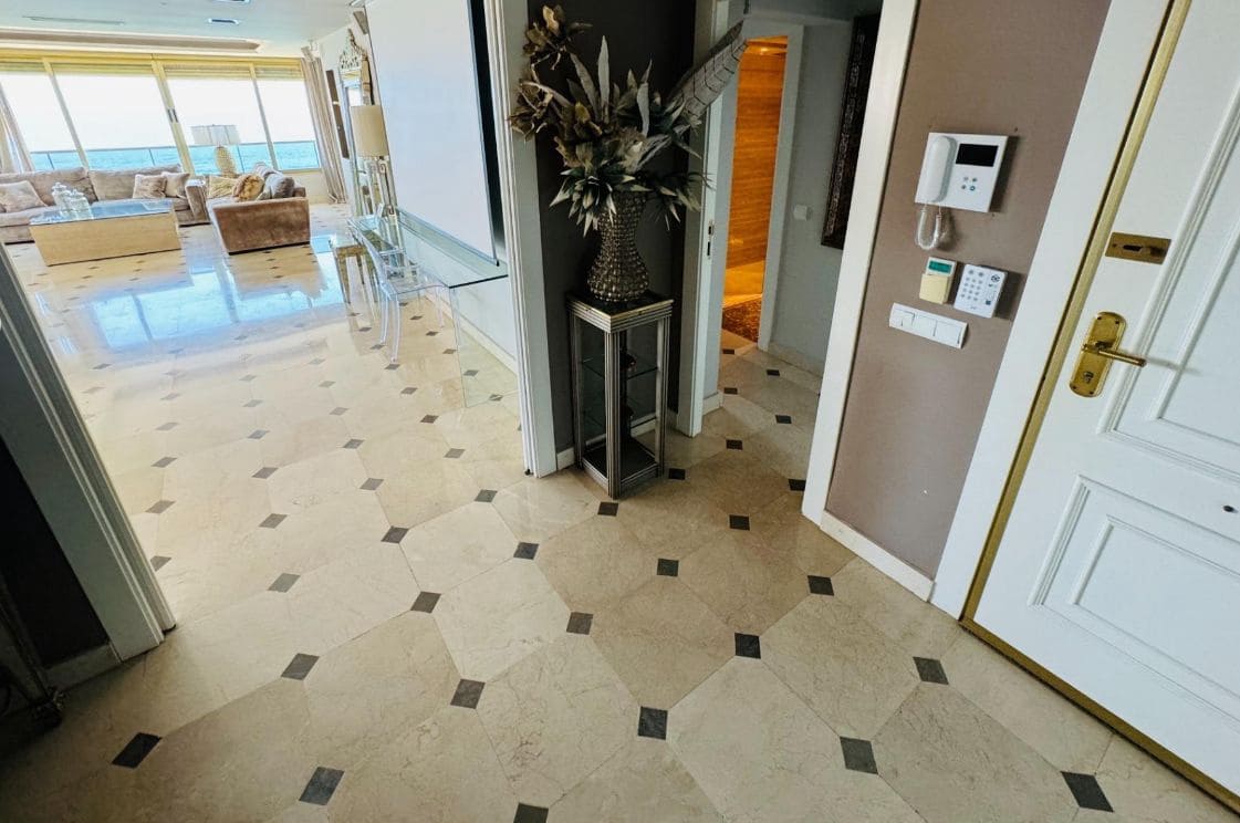 3 quarto Apartamento para venda em Benidorm com piscina garagem - 850 000 € (Ref: 9471293)