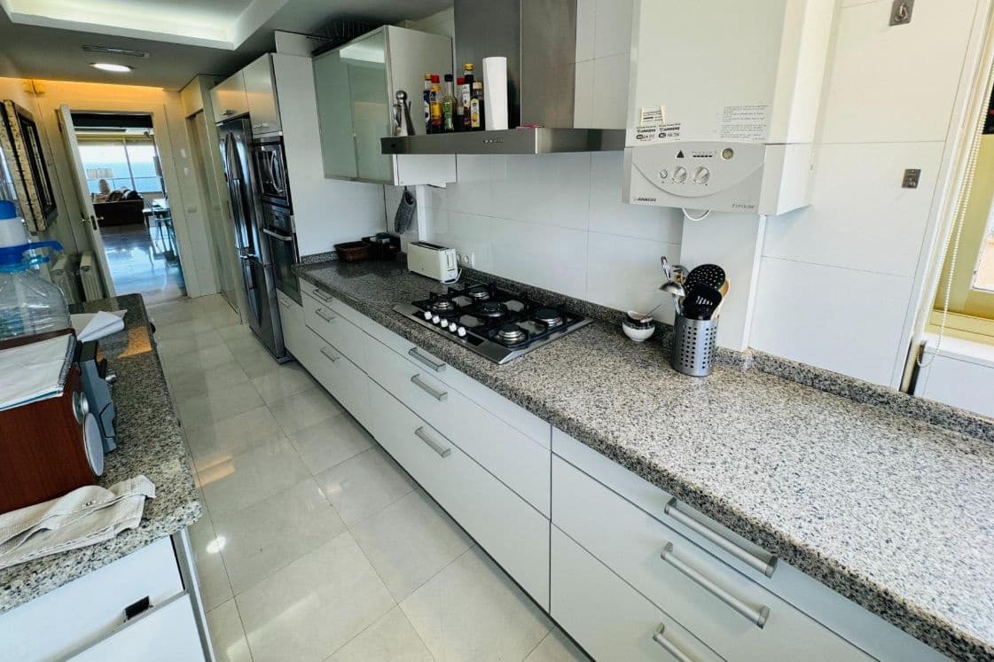 3 quarto Apartamento para venda em Benidorm com piscina garagem - 850 000 € (Ref: 9471293)