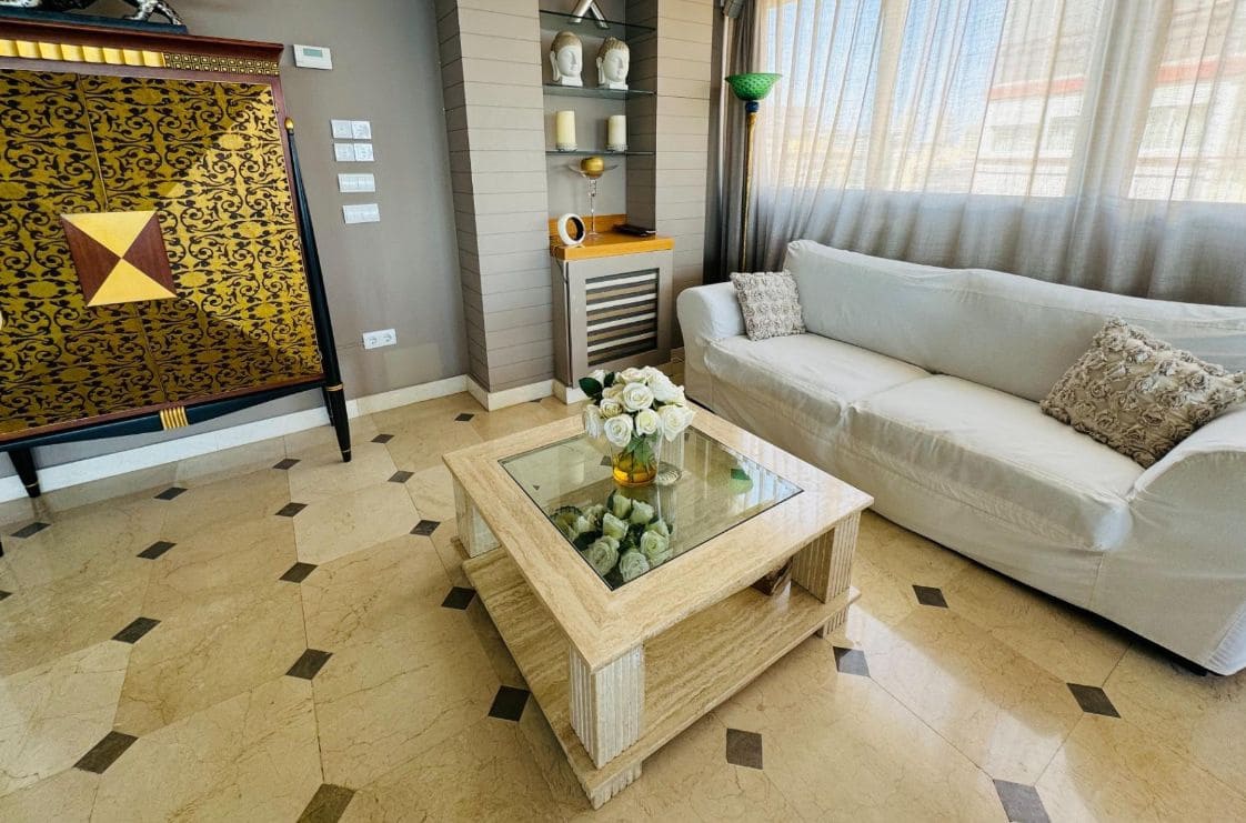 3 quarto Apartamento para venda em Benidorm com piscina garagem - 850 000 € (Ref: 9471293)