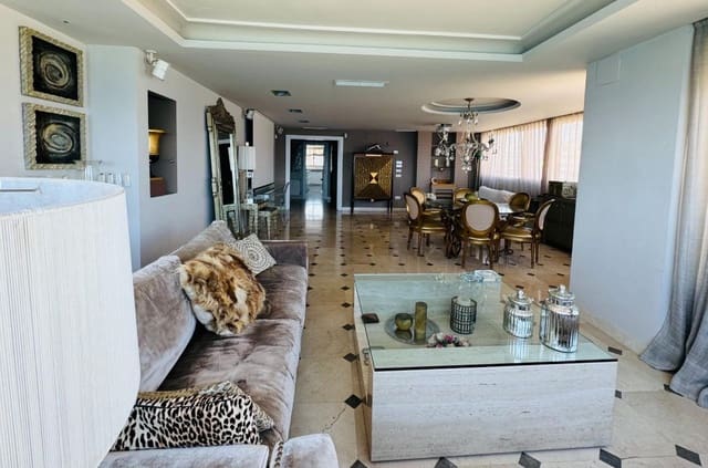 3 quarto Apartamento para venda em Levante, Benidorm com piscina garagem - 850 000 € (Ref: 9471293)