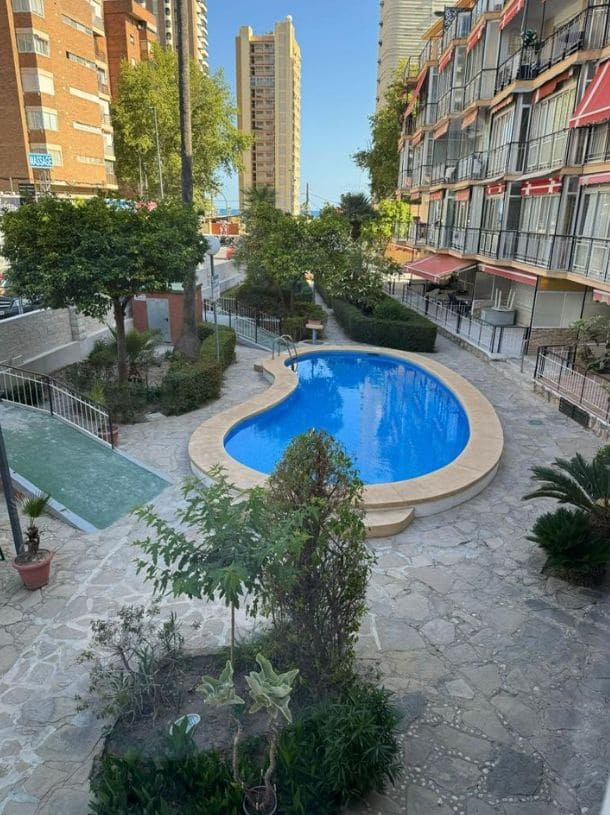 2 bedroom Apartment for sale in Benidorm with pool garage - € 371,000 (Ref: 9471597)