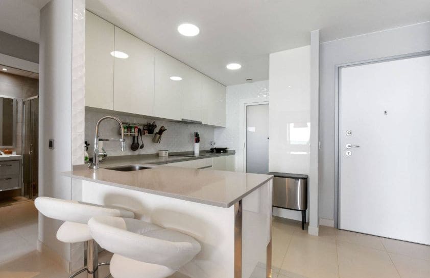 2 sypialnia Apartament na sprzedaż w Benidorm z basenem garażem - 600 000 € (Ref: 9487250)