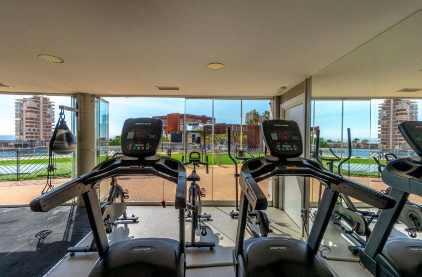 2 sypialnia Apartament na sprzedaż w Benidorm z basenem garażem - 600 000 € (Ref: 9487250)