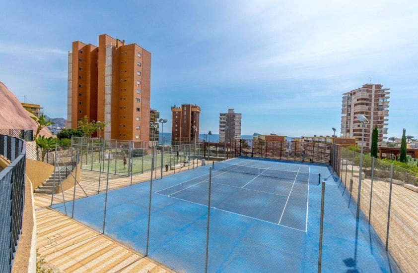 2 sypialnia Apartament na sprzedaż w Benidorm z basenem garażem - 600 000 € (Ref: 9487250)