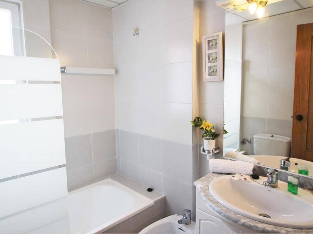 2 soverom Leilighet til salgs i Benidorm med svømmebasseng - € 250 000 (Ref: 9487262)