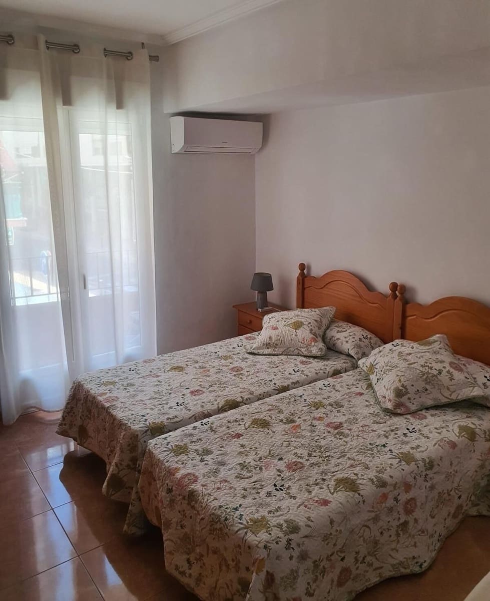 2 bedroom Apartment for sale in Benidorm - € 236,000 (Ref: 9489993)