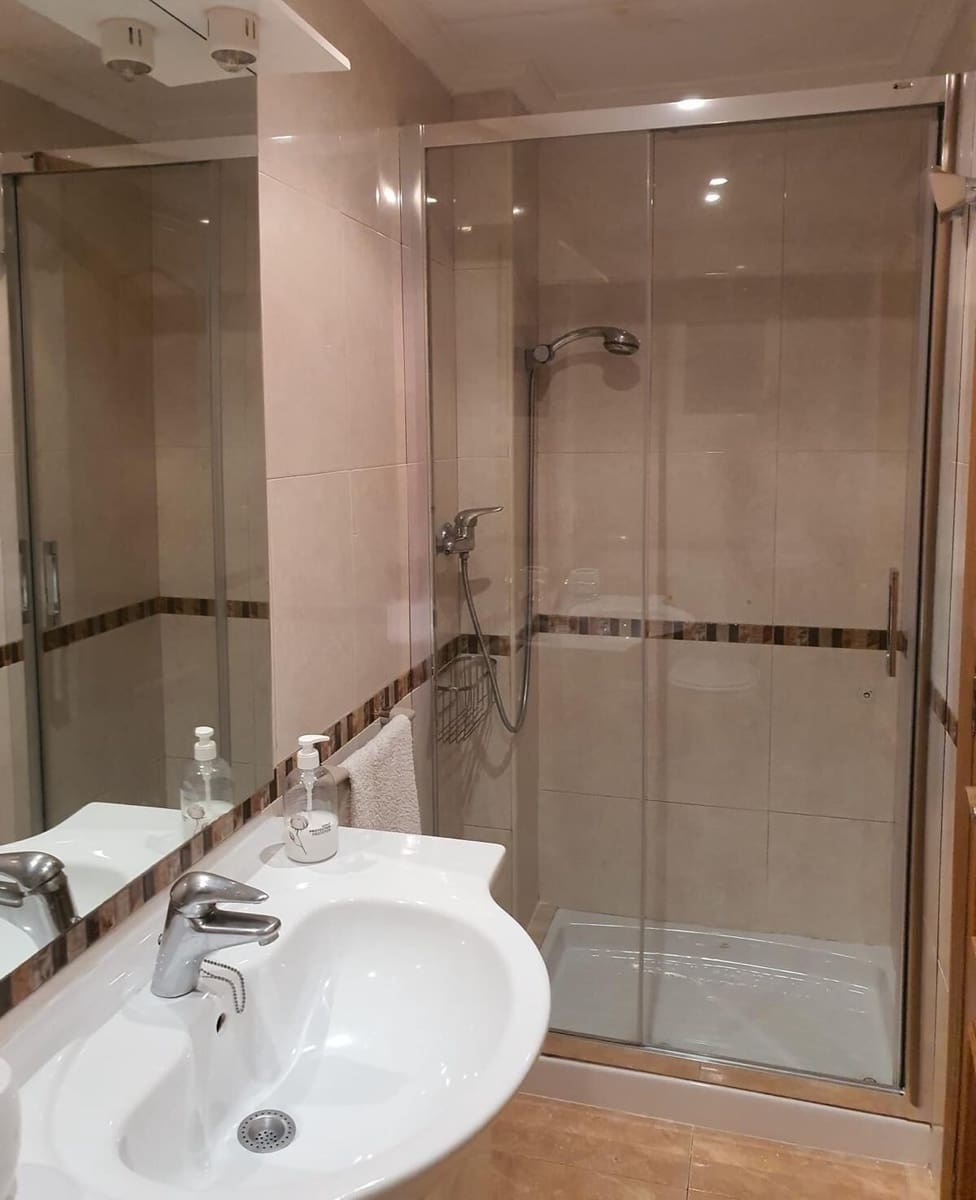 2 bedroom Apartment for sale in Benidorm - € 236,000 (Ref: 9489993)