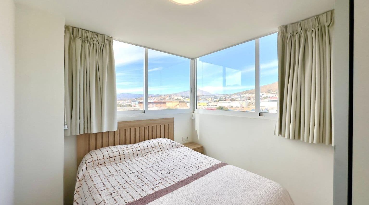 2 bedroom Apartment for sale in Finestrat with pool - € 275,000 (Ref: 9499905)