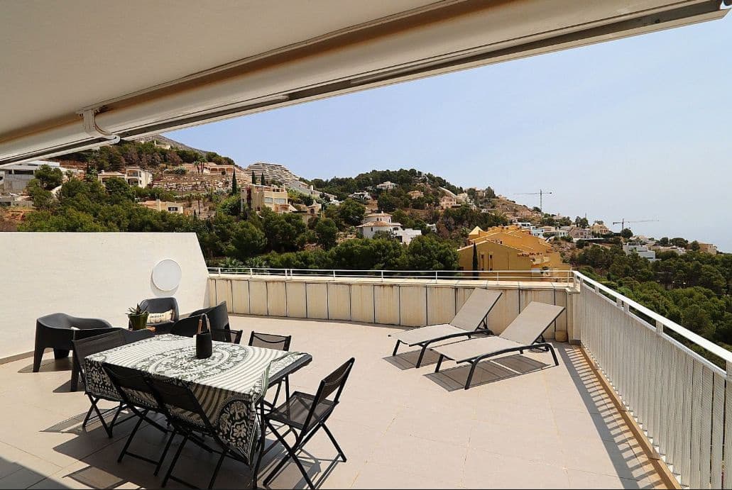 2 bedroom Apartment for sale in Altea with pool garage - € 349,000 (Ref: 9499907)