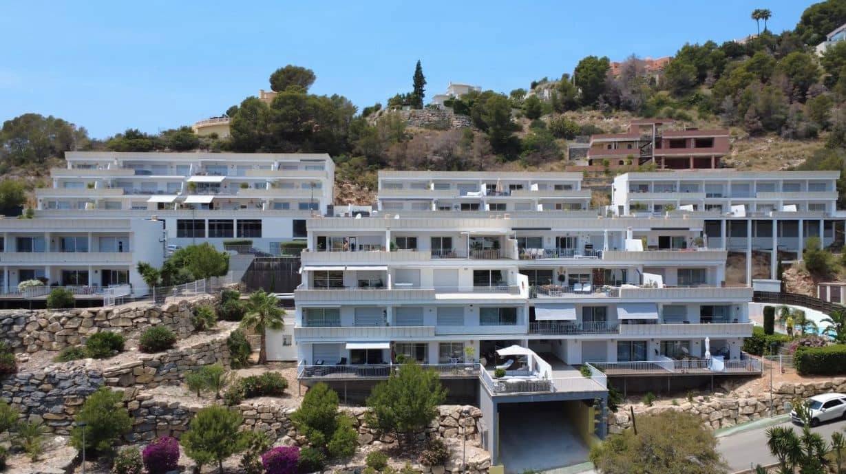 2 bedroom Apartment for sale in Altea with pool garage - € 349,000 (Ref: 9499907)