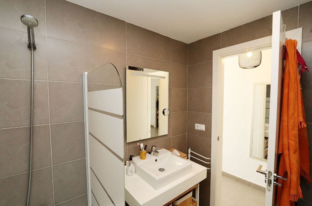 2 bedroom Apartment for sale in Altea with pool garage - € 349,000 (Ref: 9499907)