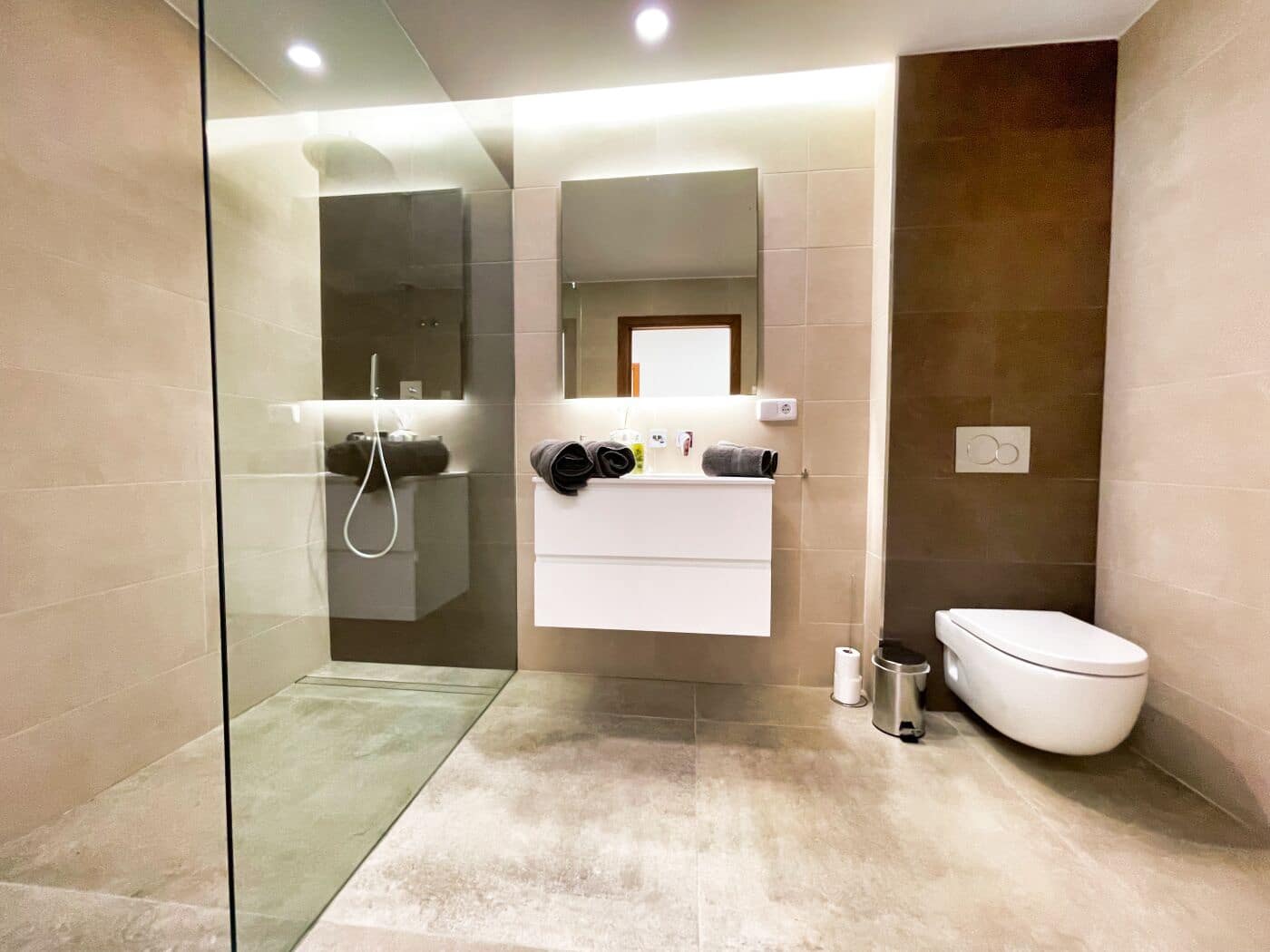 8 bedroom Villa for sale in Altea with pool - € 2,650,000 (Ref: 9499909)