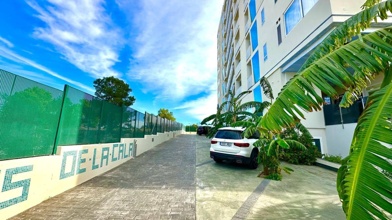 2 bedroom Apartment for sale in Finestrat with pool - € 280,000 (Ref: 9499921)