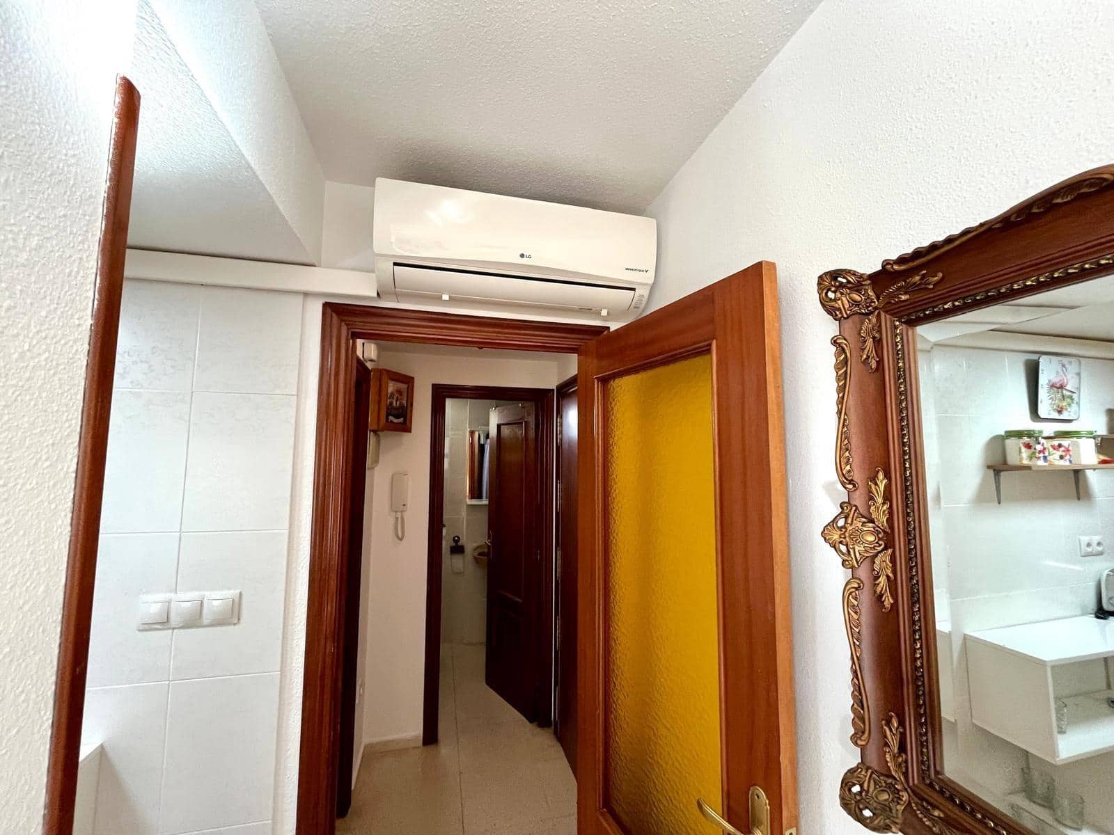 2 Zimmer Apartment zu verkaufen in Benidorm mit Pool - 189.000 € (Ref: 9503515)