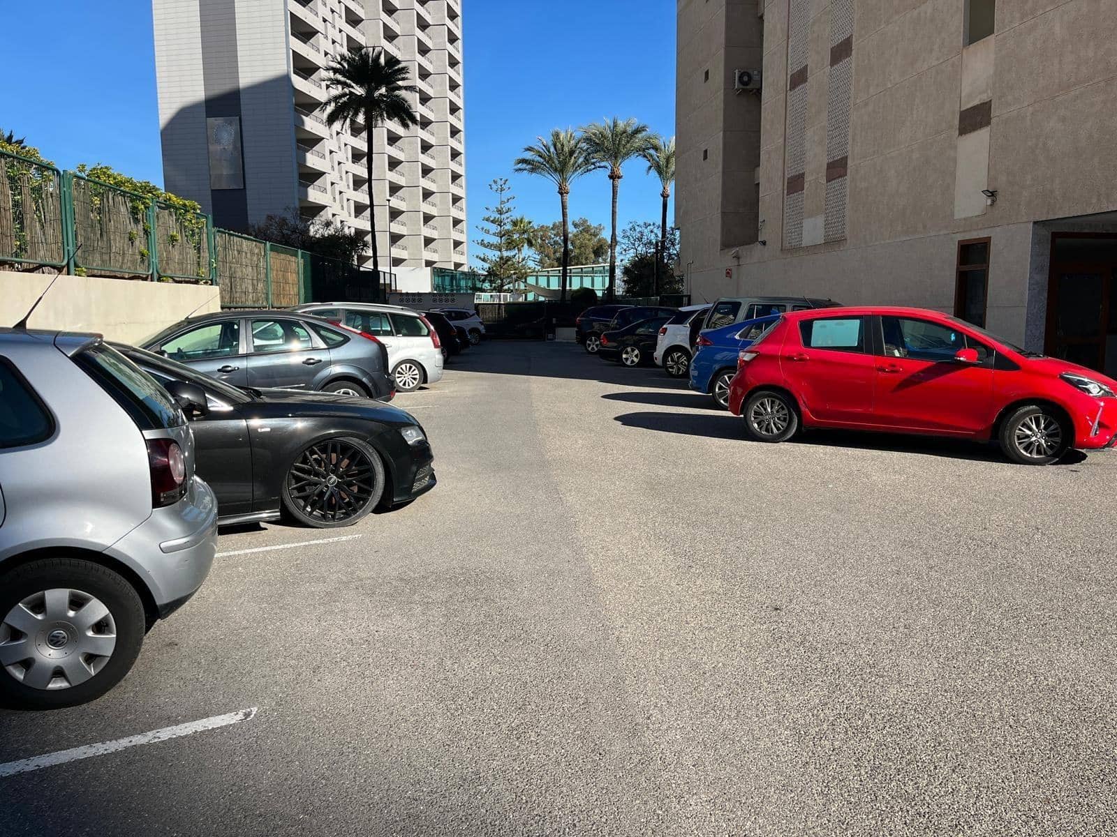 2 Zimmer Apartment zu verkaufen in Benidorm mit Pool - 189.000 € (Ref: 9503515)