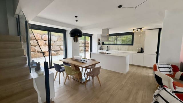 3 sovrum Villa till salu i Polop med pool garage - 530 000 € (Ref: 9503521)