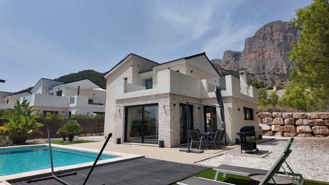 3 sovrum Villa till salu i Polop med pool garage - 530 000 € (Ref: 9503521)