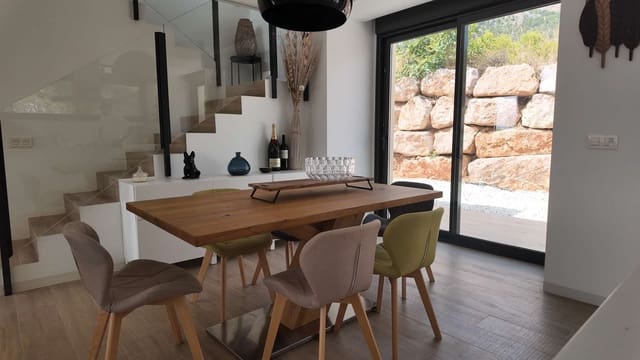 3 sovrum Villa till salu i Polop med pool garage - 530 000 € (Ref: 9503521)