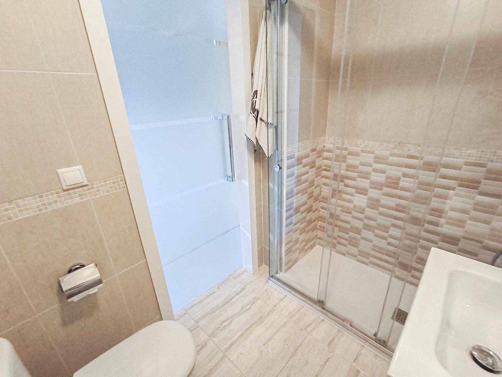 1 sovrum Lägenhet till salu i Benidorm med pool - 205 000 € (Ref: 9504695)