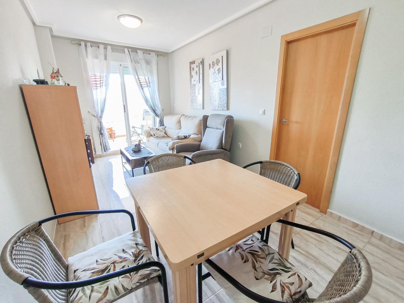 1 sovrum Lägenhet till salu i Benidorm med pool - 205 000 € (Ref: 9504695)